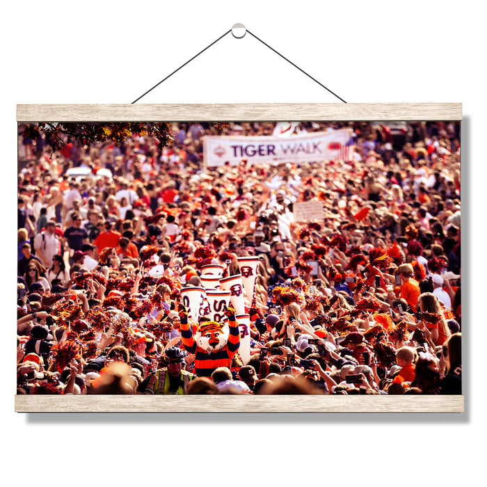 Auburn Tigers - Vintage Tiger Walk V2 #Hanging Canvas