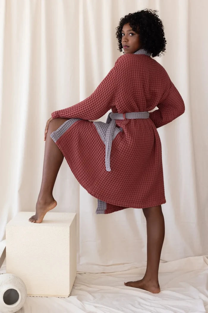 Burgundy Gray handwoven waffle two-tone kimono bathrobe back view. Handwoven Denizli, OEKO-TEX. Vivamaison.